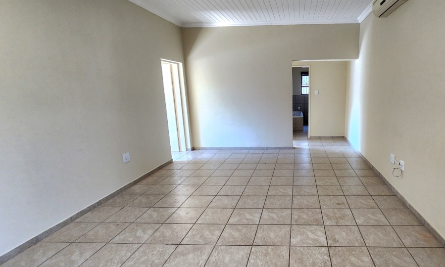 2 Bedroom Property for Sale in Gateway Manor North West